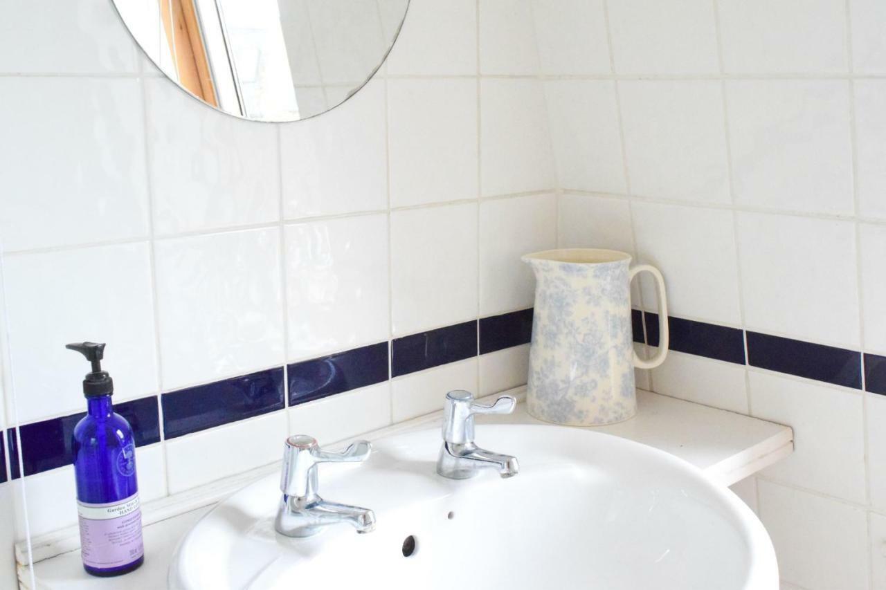 3 Bedroom Family House With A Superb Kitchen And Garden Londyn Zewnętrze zdjęcie