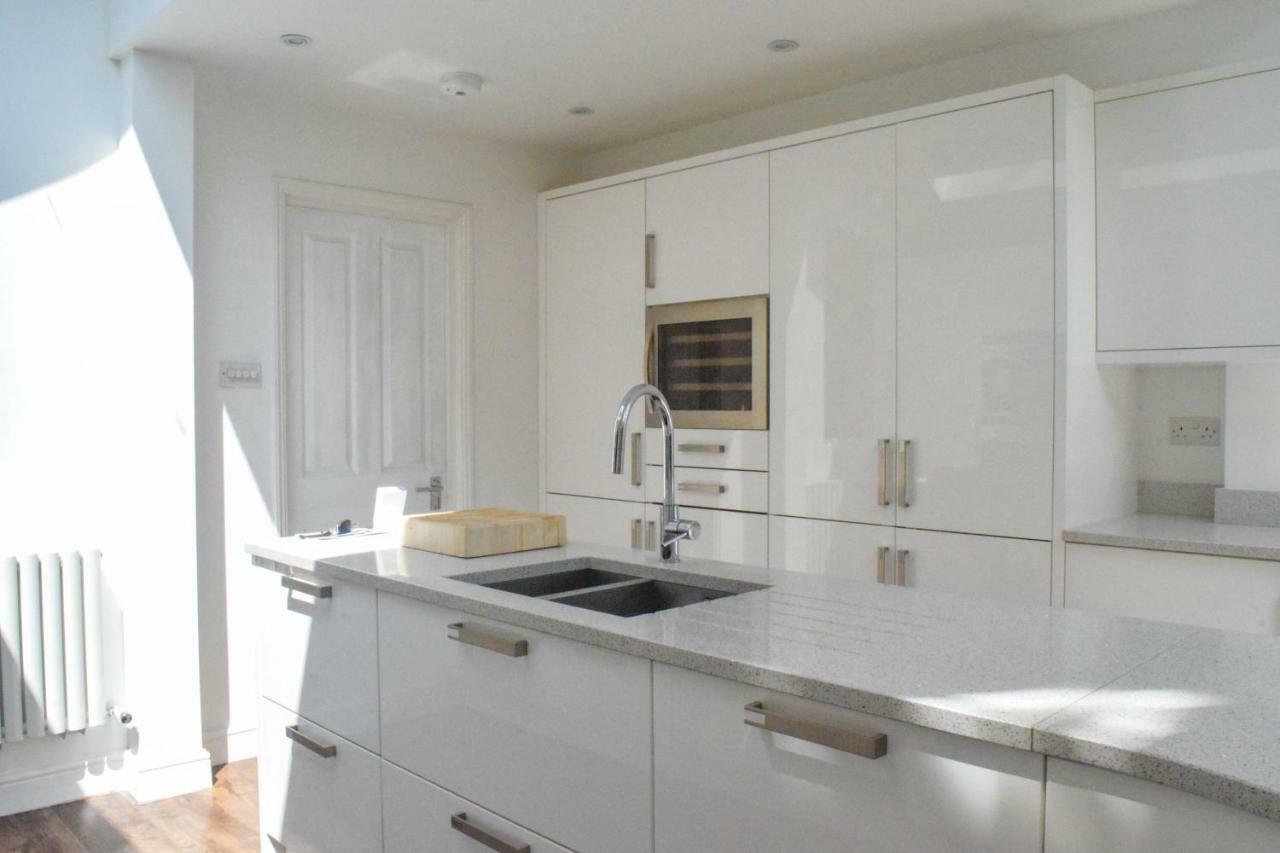 3 Bedroom Family House With A Superb Kitchen And Garden Londyn Zewnętrze zdjęcie