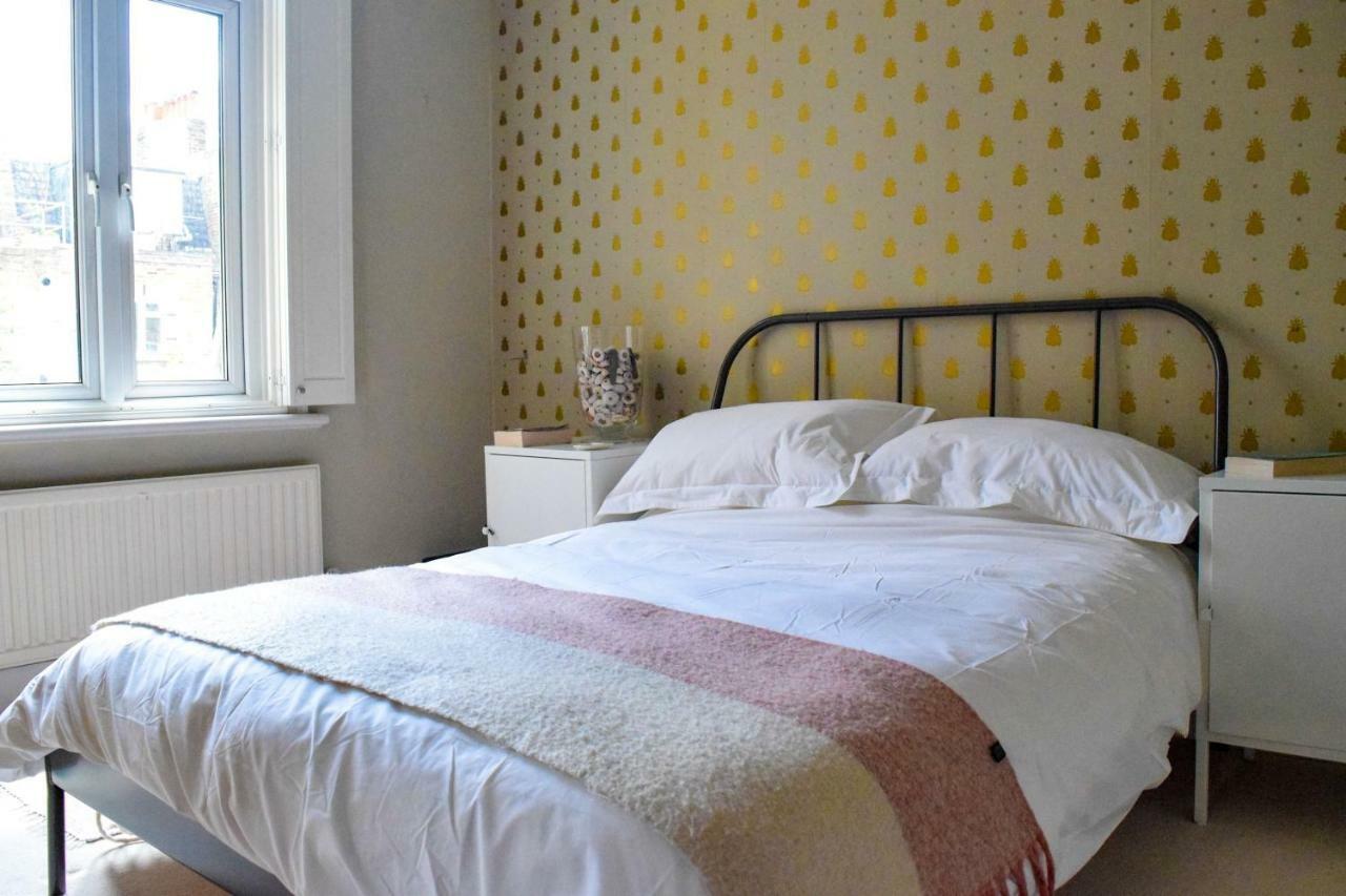 3 Bedroom Family House With A Superb Kitchen And Garden Londyn Zewnętrze zdjęcie